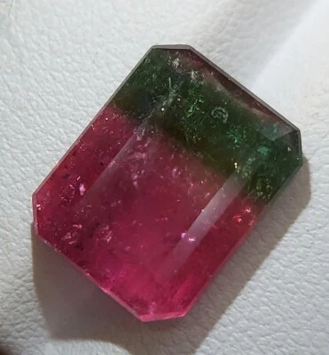 Rich bi color tourmaline - faceted natural multi color stone 7.80 CTS - Image 1 of 4
