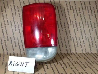 1995-05 Chevy Blazer S10 GMC JIMMY  Passenger Right Tail Light  S15 B-19951 OEM - Image 1 of 4