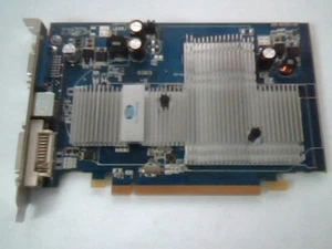 PCI-E Video Graphics Card ATI Saphhire X1550 512M DDR2 190-A67631-00 - Picture 1 of 7