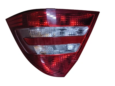 05-07 Luz trasera derecha pasajero mercedes-benz w203 c280 4matic fabricante de equipos originales Foto 1 de 3