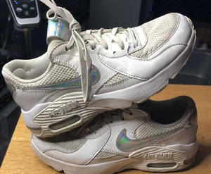 Women Nike Air Max Excee Running Shoes Sneakers Size 6 White Silver DJ6001-100 - Picture 1 of 7