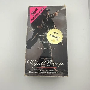 VHS Wyatt Earp Western - Kevin Costner - Dennis Quaid - Picture 1 of 4