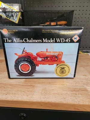 Allis Chalmers WD-45 FFA Edition toy Tractor 1:16 - Image 1 of 3