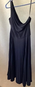 PREOWNED WHITE HOUSE BLACK MARKET ONE SHOULDER DRESS SIZE 6 - Picture 1 of 4