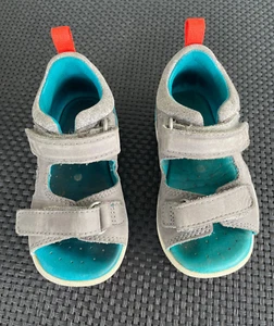 Ecco Baby Sandalen hellgrau mit Klettverschluss unisex Gr. 21 TOP !!! - Bild 1 von 2