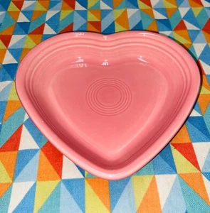 NEW FIESTAWARE Medium HEART BOWL FRUIT CANDY DESSERT peony pink 19 oz Fiesta - Picture 1 of 3