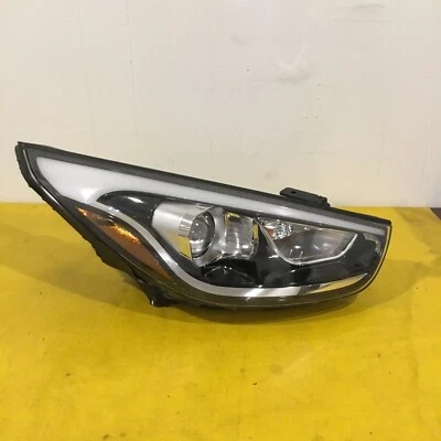 Faro lateral derecho pasajero Hyundai Tucson 2014 2015 LED DRL 92102-2Y OEM  Foto 1 de 4