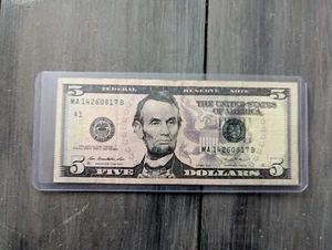 (READ DESCRIPTION) 2013 $5 Dollar Bill Birthday Note MA14260817B - Picture 1 of 2