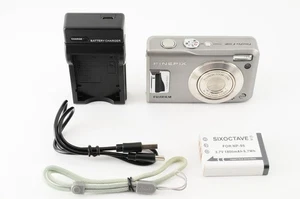 [Near MINT w/Battery] Fujifilm FinePix F31fd Silver Compact Digital Camera JAPAN - Picture 1 of 17