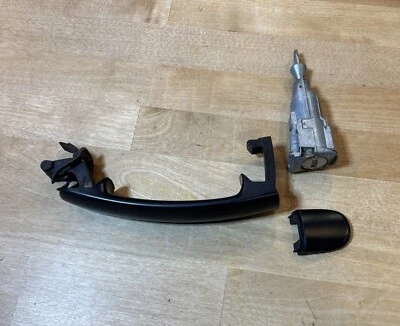 Manija de puerta exterior exterior Volkswagen Beetle 2012-18 OEM / cerradura / cubierta Foto 1 de 4