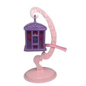 Jaula para pájaros Fisher Price Loving Family Sweet Sounds casa de muñecas y loro de pie - Imagen 1 de 5