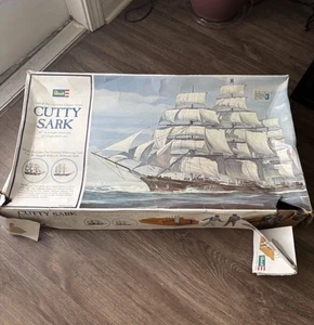 Vintage 1974 Revell 1:96 Scale⭐️Cutty Sark Ship Model Kit⭐️real wood veneer deck - Picture 1 of 8