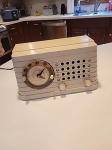 Vintage Art Deco 1949 Telechron 8H59 White Clock Radio - AS-IS - Picture 1 of 10
