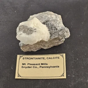 Cristales de calcita estrontianita de Mt Pleasant Mills Pennsylvania 2 1/8 78,6 gr - Imagen 1 de 9