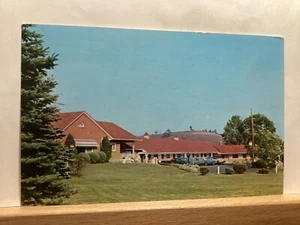 West Vu Motel: Johnstown, PA - Vintage Postcard - Picture 1 of 3