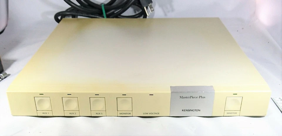 复古 Kensington MasterPiece Plus #62104 浪涌电压保护器 — 第 1/4 张图片