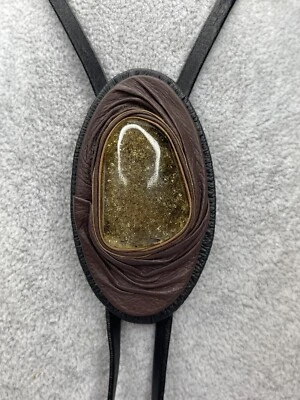 正品琥珀色皮革 Bolo 领带皮革 Bolo 领带项链男式。琥珀色 BOLO。 — 第 1/4 张图片