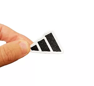 2X Patch ricamate Adidas logo abbigliamento sport nero - Bild 1 von 1
