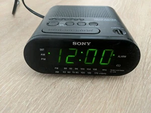 Sony ICF-C218 Dream Machine Alarm Clock Radio AM/FM Stereo System Tuner - Picture 1 of 3