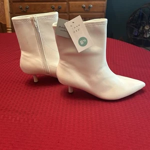 A New Day Size 8.5 White Heeled Ankle Boots 9” Height Zip Up Kitten Heel NWT - Picture 1 of 7