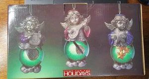 NEU Zuhause für die Feiertage 3 Engel Ornamente Wasserkugel Ornamente Flügel bewegen - Bild 1 von 6