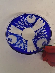 Plato de tazón poco profundo de bajo perfil cortado a transparente de vidrio bohemio azul cobalto - Imagen 1 de 10