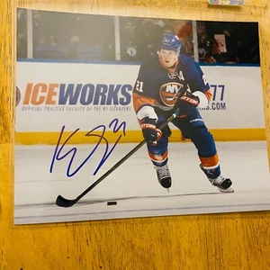 KYLE OKPOSO ISLANDERS SIGNED / AUTOGRAPHED 8X10 PHOTO NICE!! - Picture 1 of 1