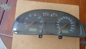 Tacho, Kombiinstrument, Tachoeinheit, Passat 3B, Teile Nummer 3B0 919 881 F - Bild 1 von 5