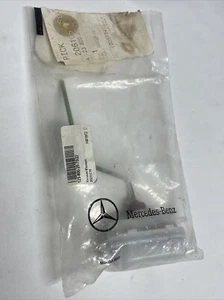 Elemento de vacío Mercedes Benz W123 1238002575 liberación de puerta de combustible - Imagen 1 de 3