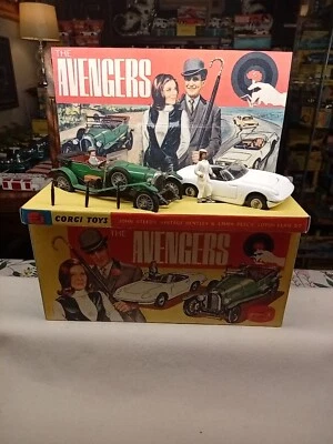 Подарочный набор Corgi GS40 40 The Avengers в комплекте со сменной коробкой - Изображение 1 из 4