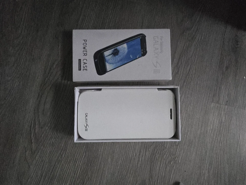 FUNDA CARGADOR BATERÍA RECARGABLE SAMSUNG GALAXY S III [S3] BANCO DE ENERGÍA, BLANCO Foto 1 de 2