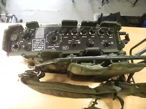 Clansman UK/RT320 Transceiver Radio With Carrying Frame ( NOT TESTED ) - Zdjęcie 1 z 18