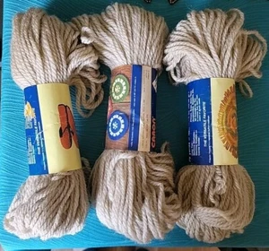 Vintage Caron HEAVY RUG YARN 3 Skeins Of 1.6oz 45g 70yd Color 0003 Beige Taupe - Picture 1 of 3