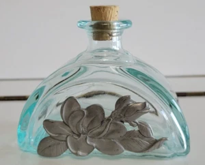 LIGHT GREEN HALF MOON BOTTLE WITH PEWTER FLOWER EMBLEM  ITALY 3.25 INCHES - Picture 1 of 10