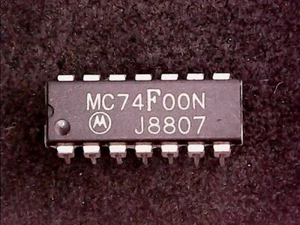 MC74F00N - Motorola Quad 2-Input NAND Gate (DIP-14) GENUINE - Picture 1 of 1