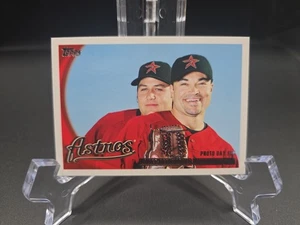 2010 Topps #27 Photo Day Fun (Lance Berkman / Mike Hampton) CL Houston Astros - Bild 1 von 3