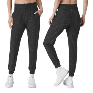 Jogger Beyond Yoga gris carbón tinte espacial - Imagen 1 de 7