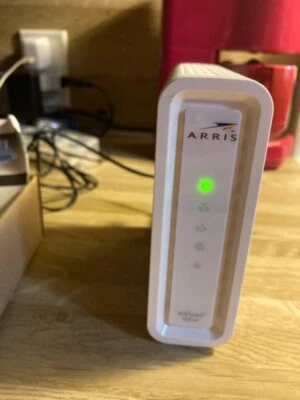 ARRIS SURFboard Touchstone SB6141 Cable Modem - Refurbished, White, and Works! - Image 1 of 4