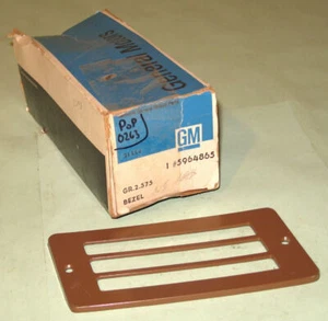 1973 Oldsmobile Cutlass Vista Cruiser NOS LH rear marker bezel 5964865 - Picture 1 of 3