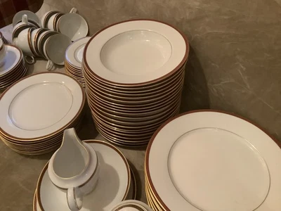 Red & Gold Christmas Dinner service 10 Plus Setting - Image 1 of 4