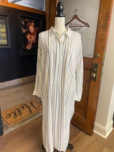 Vestido camisero midi envolvente London con cuello abotonado (14) - Imagen 1 de 6