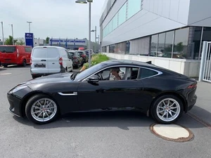 Jaguar F-Type Coupe R-Dynamic Black P300 in NEUE ZUSTAND 4200KM Tüv neu. - Bild 1 von 14