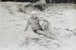 Guapo chico sin camisa torso desnudo joven gay int foto de colección URSS 3443 - Imagen 1 de 3