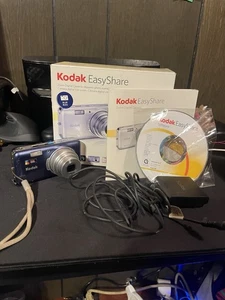 Reconditioned - Kodak EasyShare V1003 10.0MP Digital Camera - Blue - Picture 1 of 6