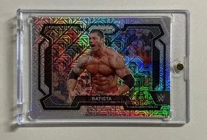 2023 WWE Panini Prizm #8 Batista Mojo Prizm Refractor /25 - Picture 1 of 3
