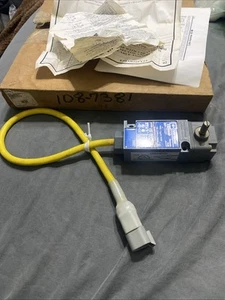 Eaton E50AR16PY15 Cutler-Hammer Heavy Duty Limit Switch Slide Rotary - Picture 1 of 10