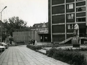 Polen Schlesien Bytom KMPiK Empik Shop Klub MPiK altes Foto 1970 - Bild 1 von 3