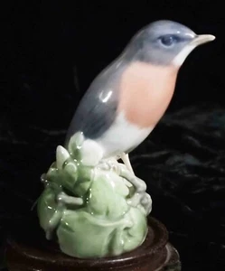 Vintage Royal Copenhagen Robin Bird on Branch 1516 1936 Denmark Peter Herold - Picture 1 of 15