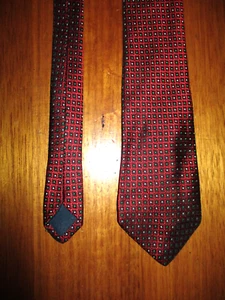 DANIEL HECHTER MENS FRENCH DESIGNER NICE RED SILK TIE EXC COND FREE POST - Picture 1 of 2