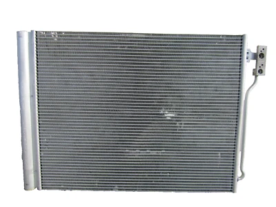 Condensador de aire acondicionado nn702188 BMW 528i F10 2011 2012 2013 2014 2015 2016 OEM Foto 1 de 4